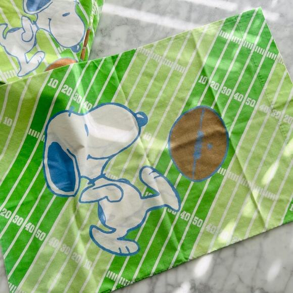 Snoopy Football Vintage Utica Twin Flat Sheets Green X2 Standard Pillowcase X1 - Picture 4 of 5